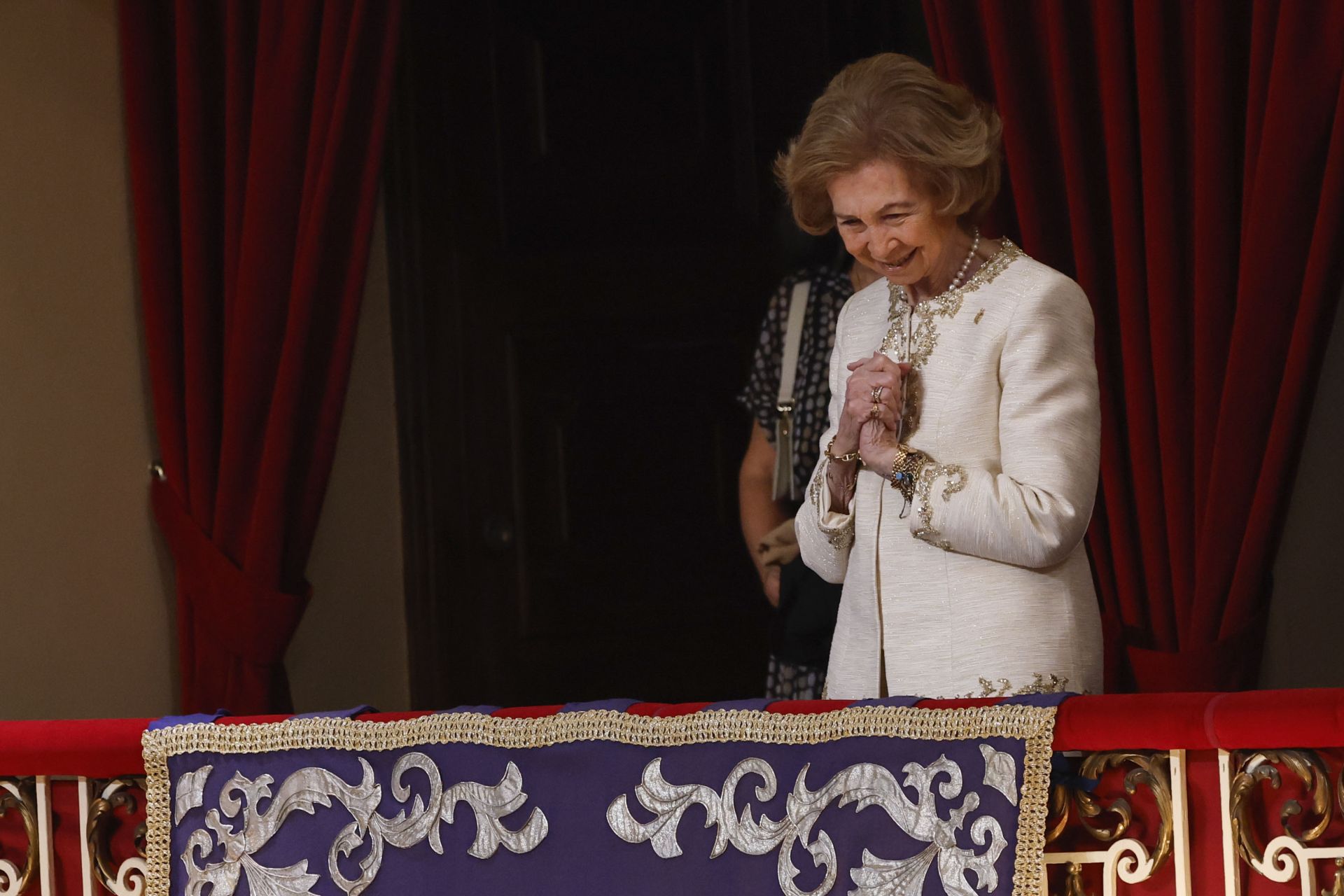 La reina Sofía momentos antes del inicio de la ceremonia de entrega de los Premios Princesa de Asturias.