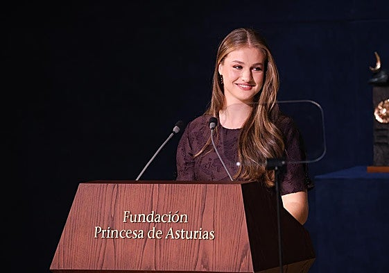 La Princesa de Asturias, Leonor, durante la lectura de su discurso.