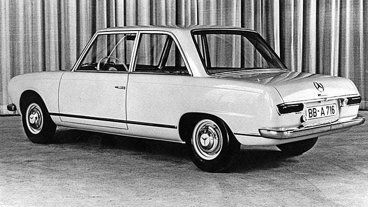 Prototipo de un compacto Mercedes, de alrededor de 1960. El diseño anunciaba los W 118 y W 119, que no se llegaron a realizar