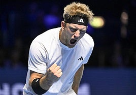 Alejandro Davidovich celebra un punto en su duelo ante Ugo Humbert.