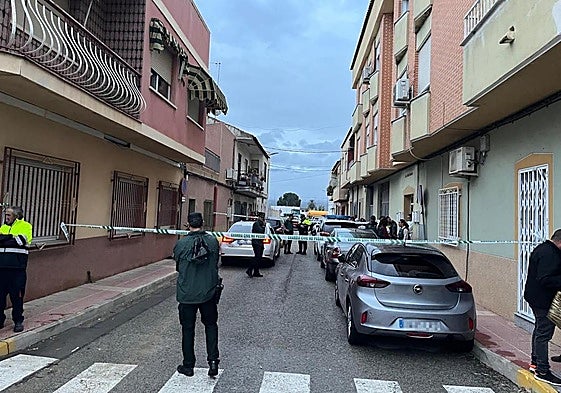 La zona de Librilla donde se centra la investigación, este domingo, acordonada