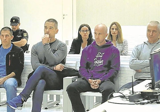 Los autores materiales del atentado, en la Audiencia Nacional.