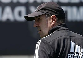 José Manuel Ochotorena, en una de sus etapas con el Valencia