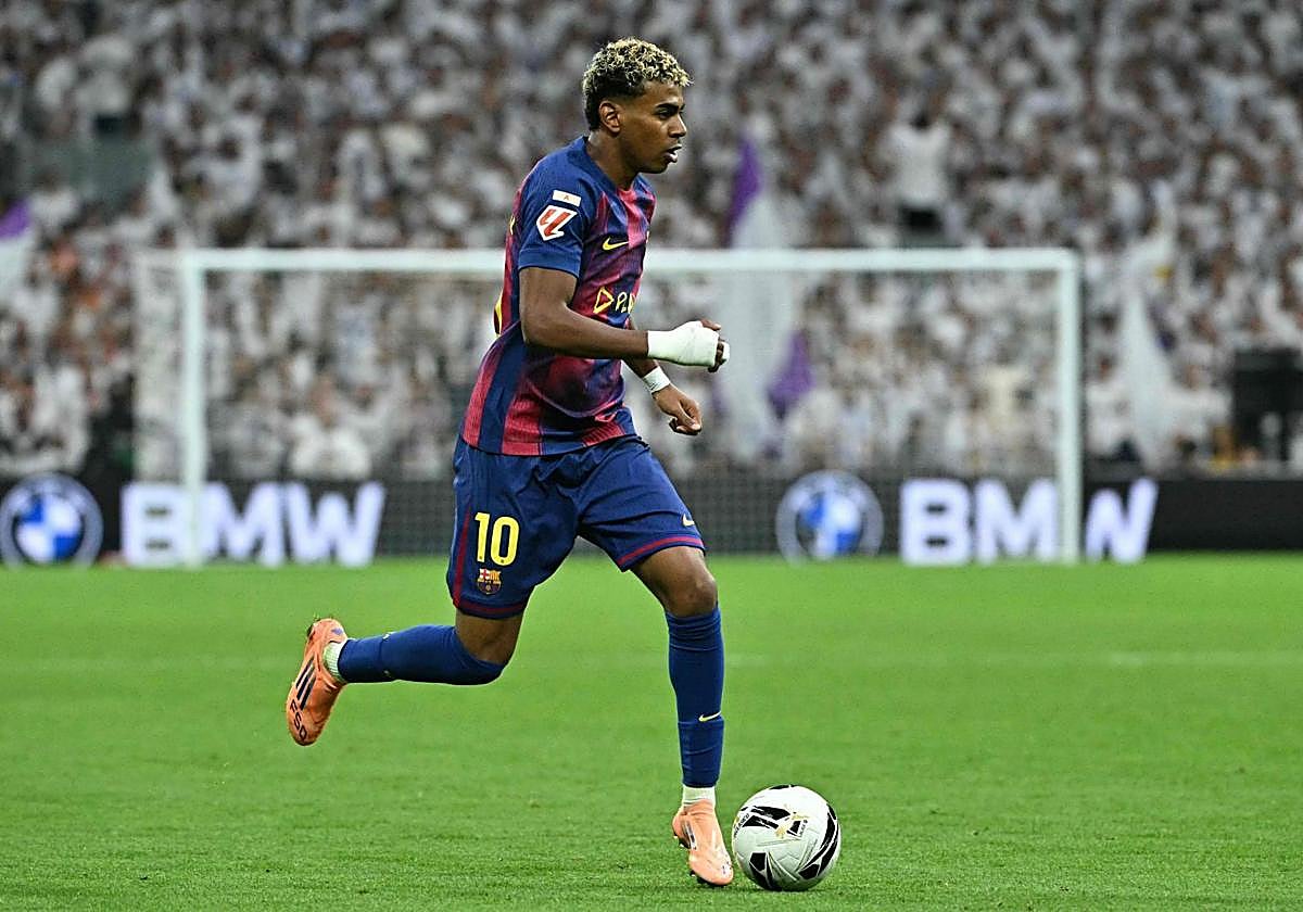Lamine Yamal during the match against Real Madrid at the Bernabéu yesterday