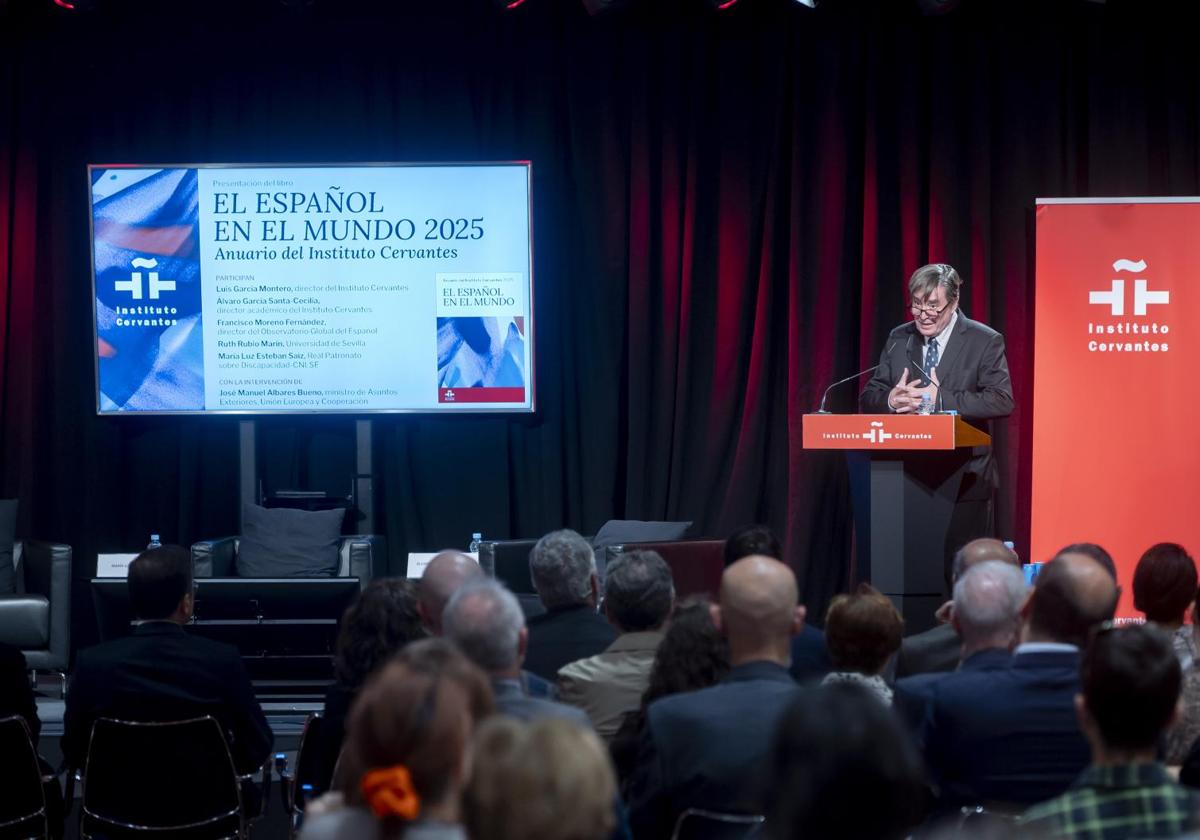 Luis García Montero, durante la presentación del anuario del Instituto Cervantes.