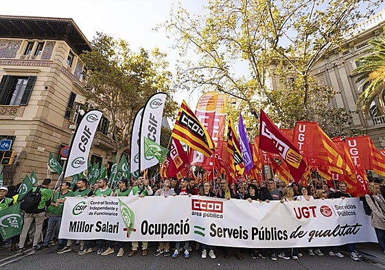 Concentración ante la delegación del Gobierno en Barcelona.