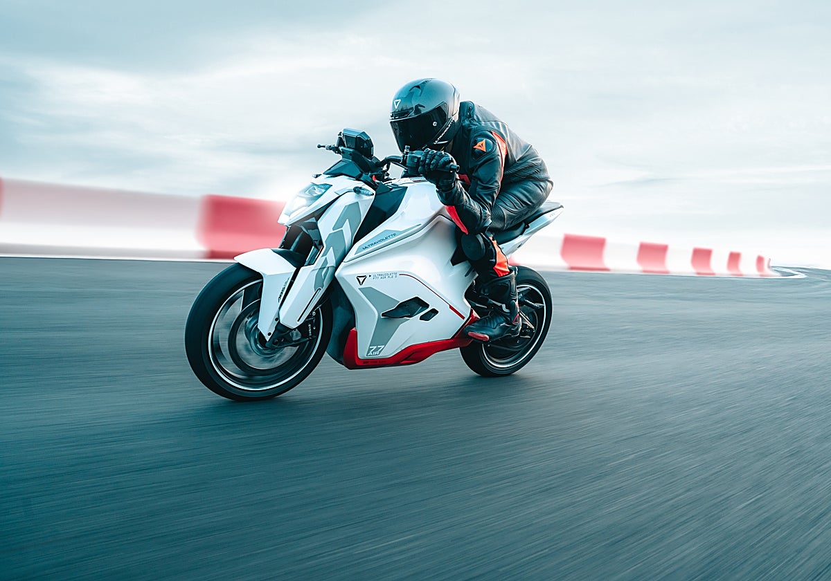 Prueba nueva Ultraviolette F77 Mach 2 y SuperStreet