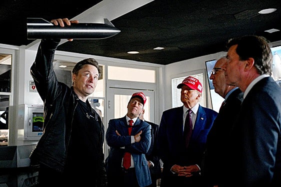 En noviembre, Elon Musk ofreció a Donald Trump una visita guiada a las instalaciones Starbase de SpaceX en Texas.