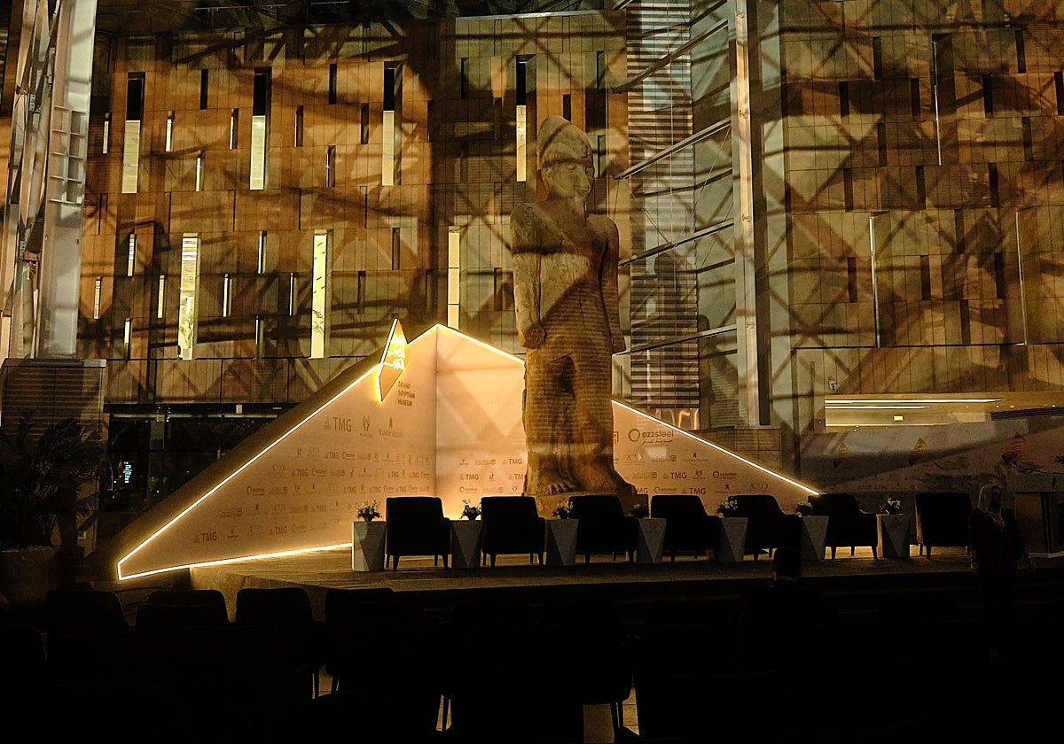 La esperada inauguración del Gran Museo Egipcio, en imágenes