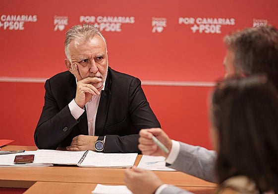 El ministro de Política Territorial y secretario general del PSOE en Canarias, Ángel Víctor Torres.