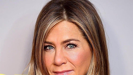 Jennifer Aniston oficializa su relación con Jim Curtis con una felicitación pública