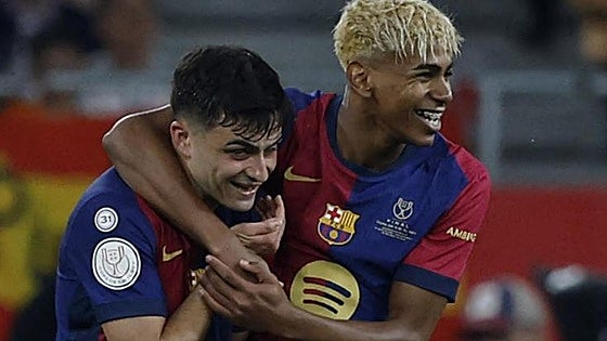 Pedri y Lamine, en el once del año del FIFPro 2025