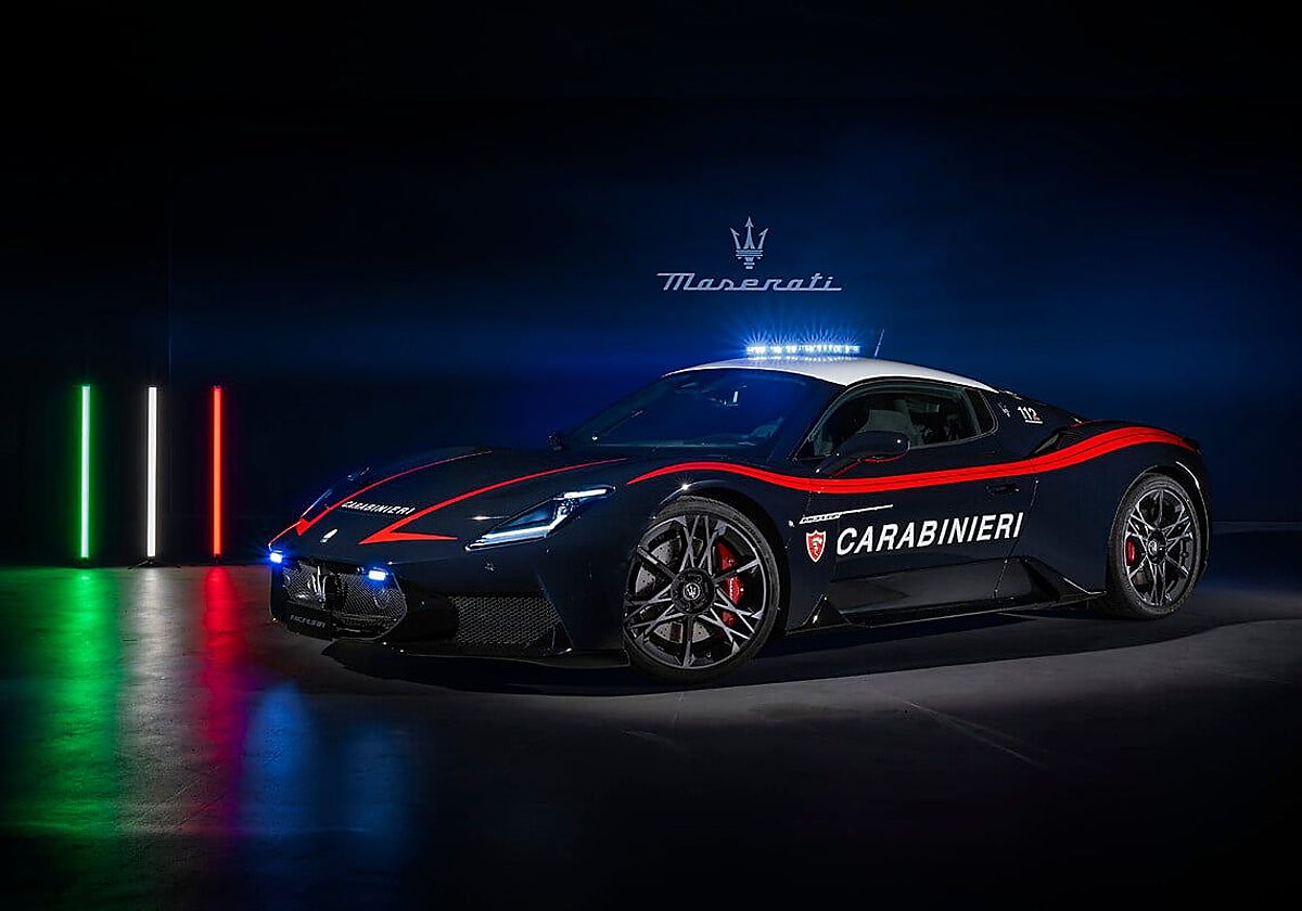 Uno de los coches destinados al transporte urgente de órganos y sangre