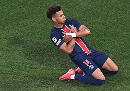 Désiré Doué celebra uno de los dos goles que marcó en la final de la Champions.