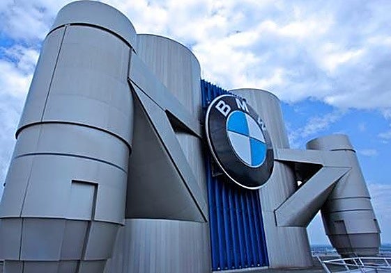 Cima del cuartel general de BMW en Múnich