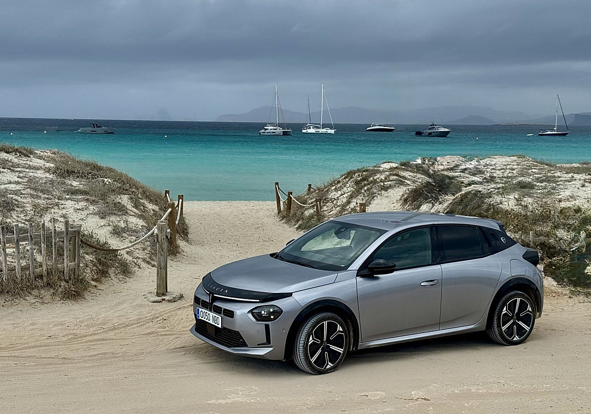 Lancia Ypsilon Ibrida