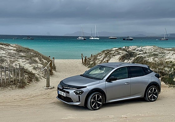 Lancia Ypsilon Ibrida