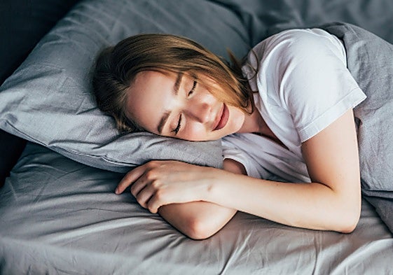 Duerme mejor y relájate al instante con este aceite esencial de lavanda puro y certificado