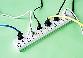 Mantén el orden y seguridad en cualquier espacio con estas regletas de enchufes