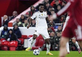 Aurelien Tchouaméni en la derrota en Anfield.