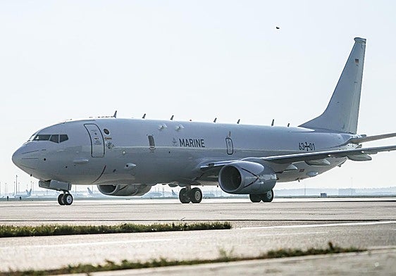 El avión antisubmarino P-8A Poseidon al aterrizar este viernes en Berlín.