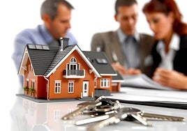 Detalles que no se te pueden pasar al pagar la fianza para comprar un piso