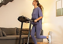 El espacio ya no será excusa: Entrena en casa la cinta plegable DrumFit WayHome 1200 de Cecotec