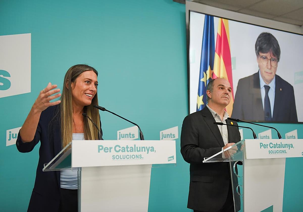 La portavoz en el Congreso de Junts, Miriam Nogueras, el secretario general de Junts, Jordi Turull, y el presidente de Junts, Carles Puigdemont