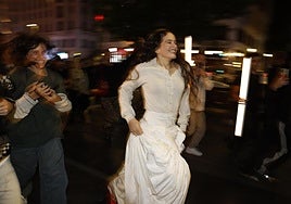 Rosalía, a su llegada a Callao en una aparición sorpresa para presentar su cuarto álbum.