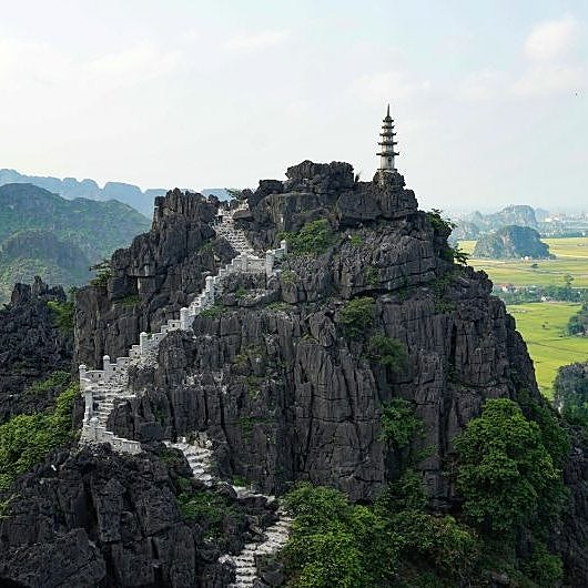 Esto es lo que no puede faltar en tu ruta por Vietnam: Ninh Binh, el paisaje que parece sacado de un sueño
