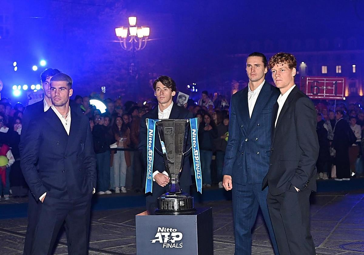 Carlos Alcaraz (i), durante la presentación de las Finales ATP.
