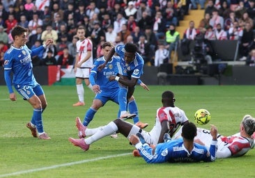 El Madrid se atasca de nuevo en Vallecas
