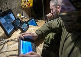 Una unidad ucraniana de drones ataca posiciones rusas en el Donbás.