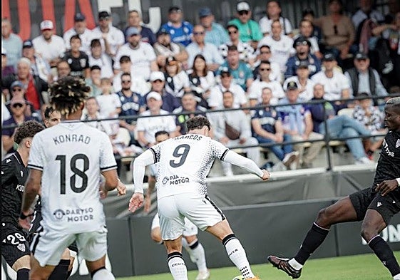 Suspendido el Ceuta-Almería por la muerte de un aficionado