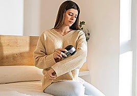 Los quitapelusas eléctricos que realmente merecen la pena porque dejan tu ropa como nueva