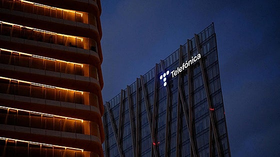 Telefónica convoca a los sindicatos el 17 de noviembre para avanzarles el impacto laboral del nuevo plan