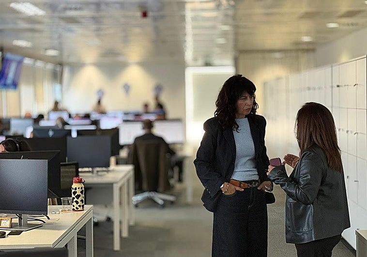 Igualdad comunica a las víctimas un fallo en las pulseras que controlan a los maltratadores