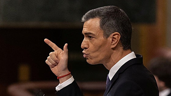 Sánchez esgrime que los recortes y la privatización son también corrupción y se lanza contra las autonomías del PP