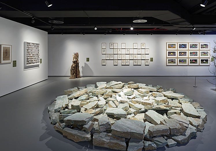 'Green Quartz Circle' (1990), instalación de Richard Long.