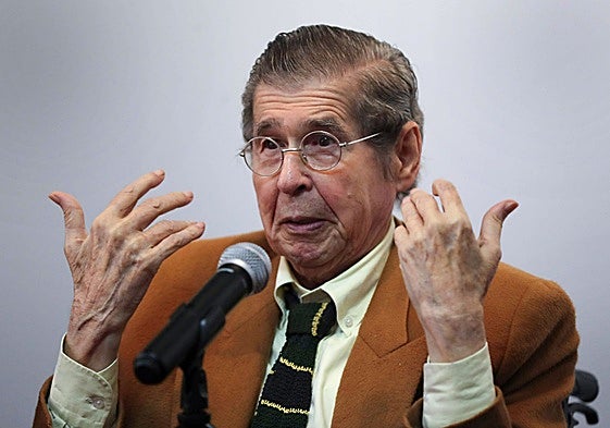 Alfredo Bryce Echenique.