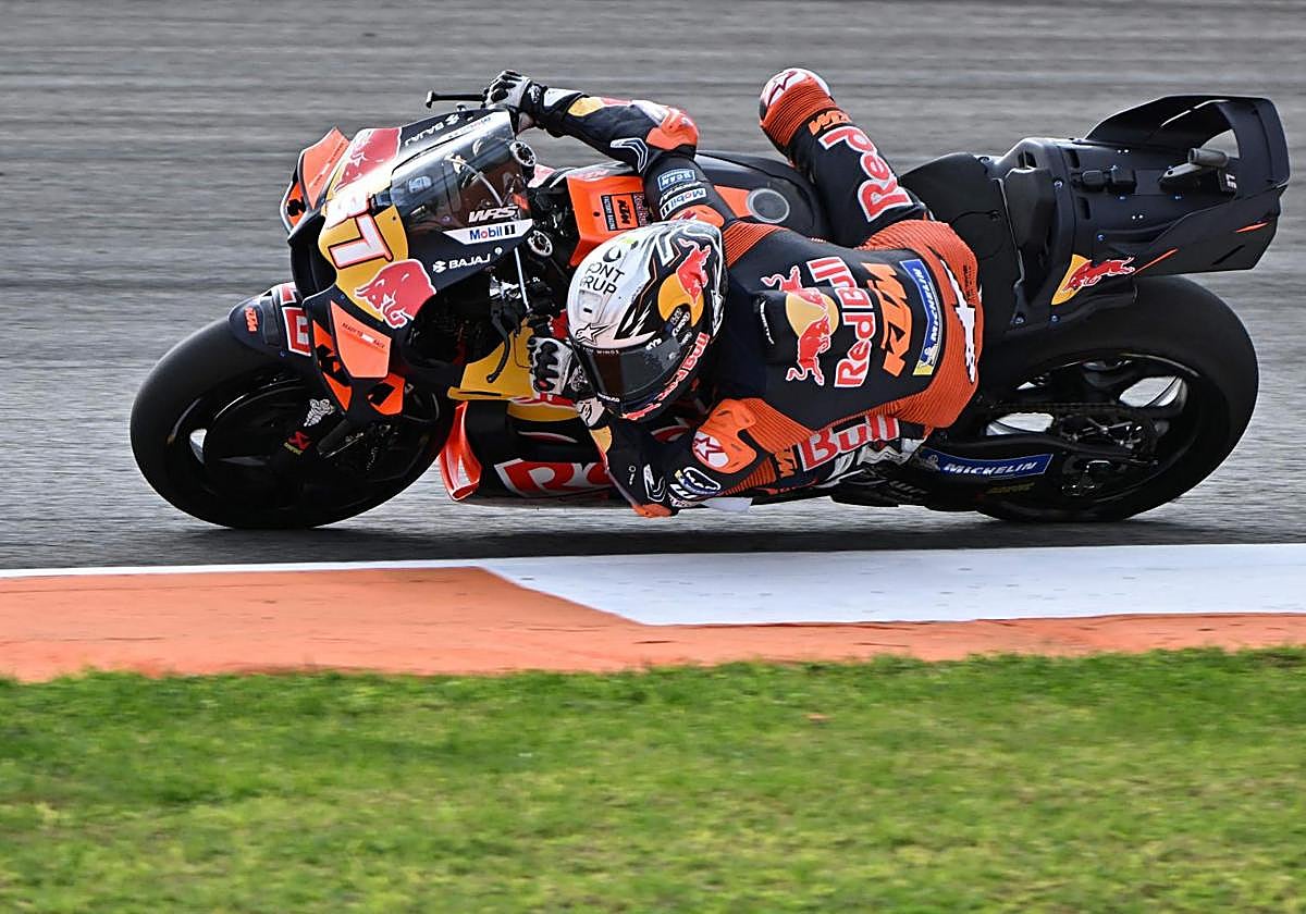 Pedro Acosta, with his KTM during practice at the Circuit Ricardo Tormo.