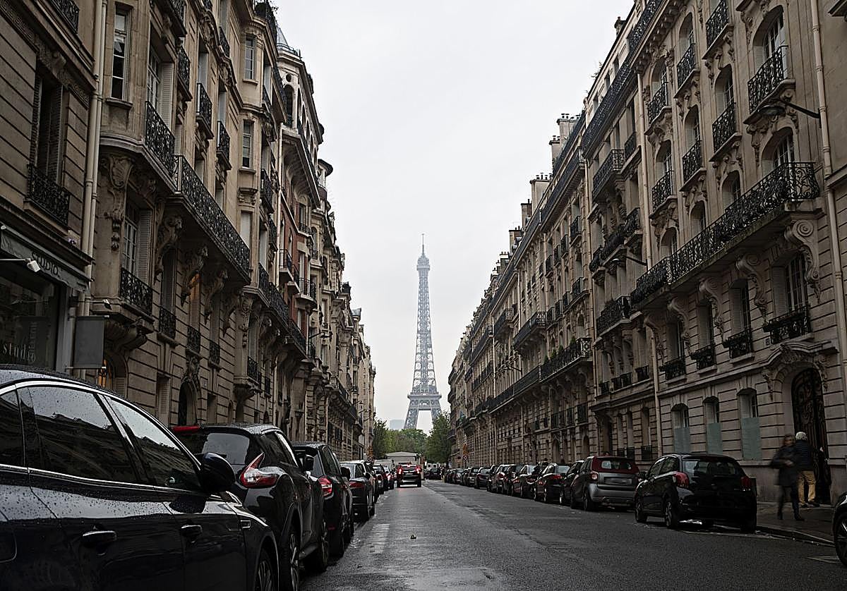 Como ocurre en las grandes ciudades, aparcar en la capital gala es una misión casi imposible.