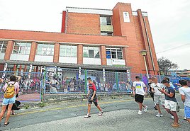 La Fiscalía de Menores investiga el «acoso» de 50 alumnos a una profesora en Vizcaya