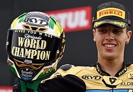 Diogo Moreira, tras proclamarse campeón del mundo en Cheste.