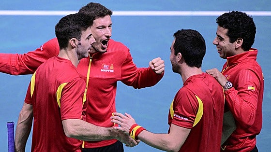 Granollers y Pedro Martínez mandan a España a la final de la Davis