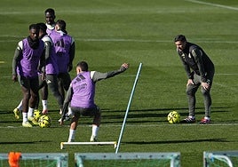 El Real Madrid prepara en Valdebebas el duelo ante el Elche.