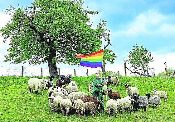 Stüke cuida a más de una treintena de ovejas en su granja de Löhne.
