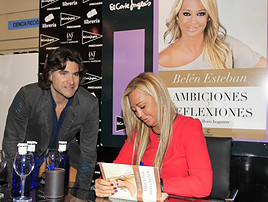 Belén Esteban en 2013 junto a su entonces representante, Toño Sanchís