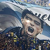 de los aficionados del Boca Juniors recordando ayer a Maradona.