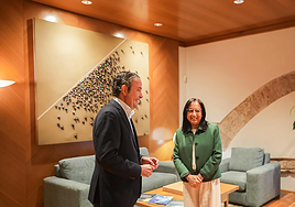 Nando Pastor, síndic del PP, y la presidenta de Les Corts, Llanos Massó.